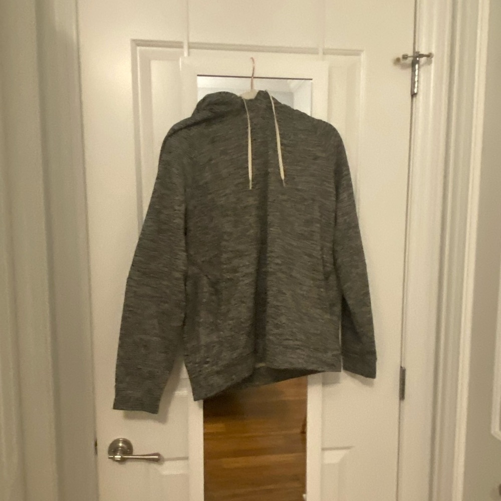 Men’s Large LuluLemon Sweatshirt